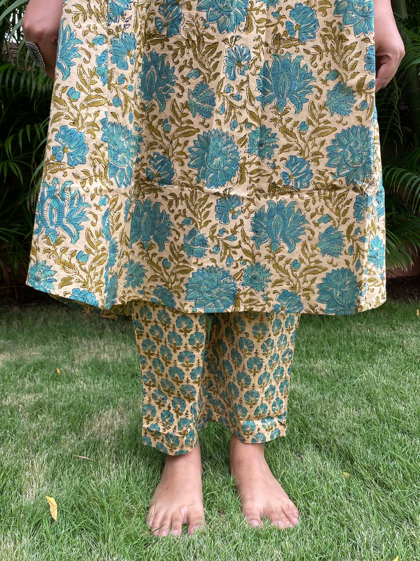 Flowerpot Kurta Pant Set