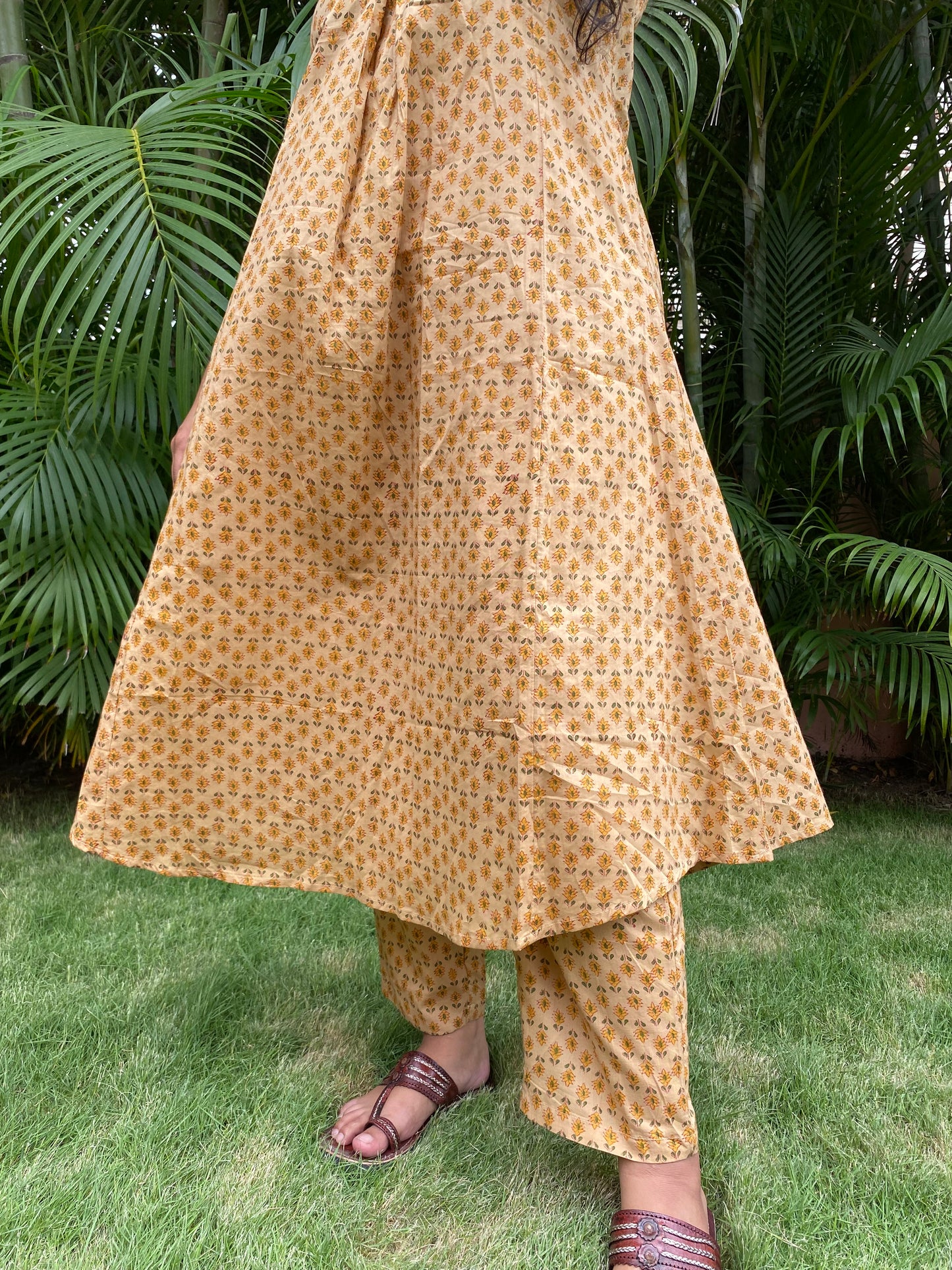 Murukku Kurta Pant Set