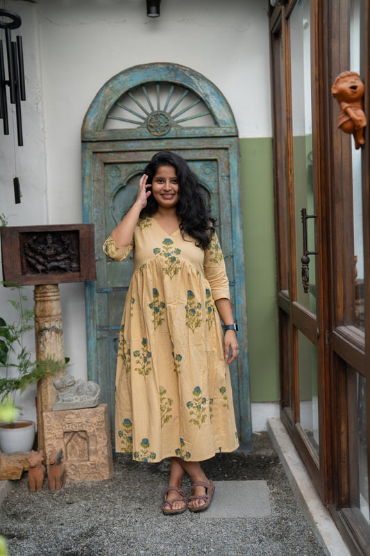 Karumbu Juice Midi Dress